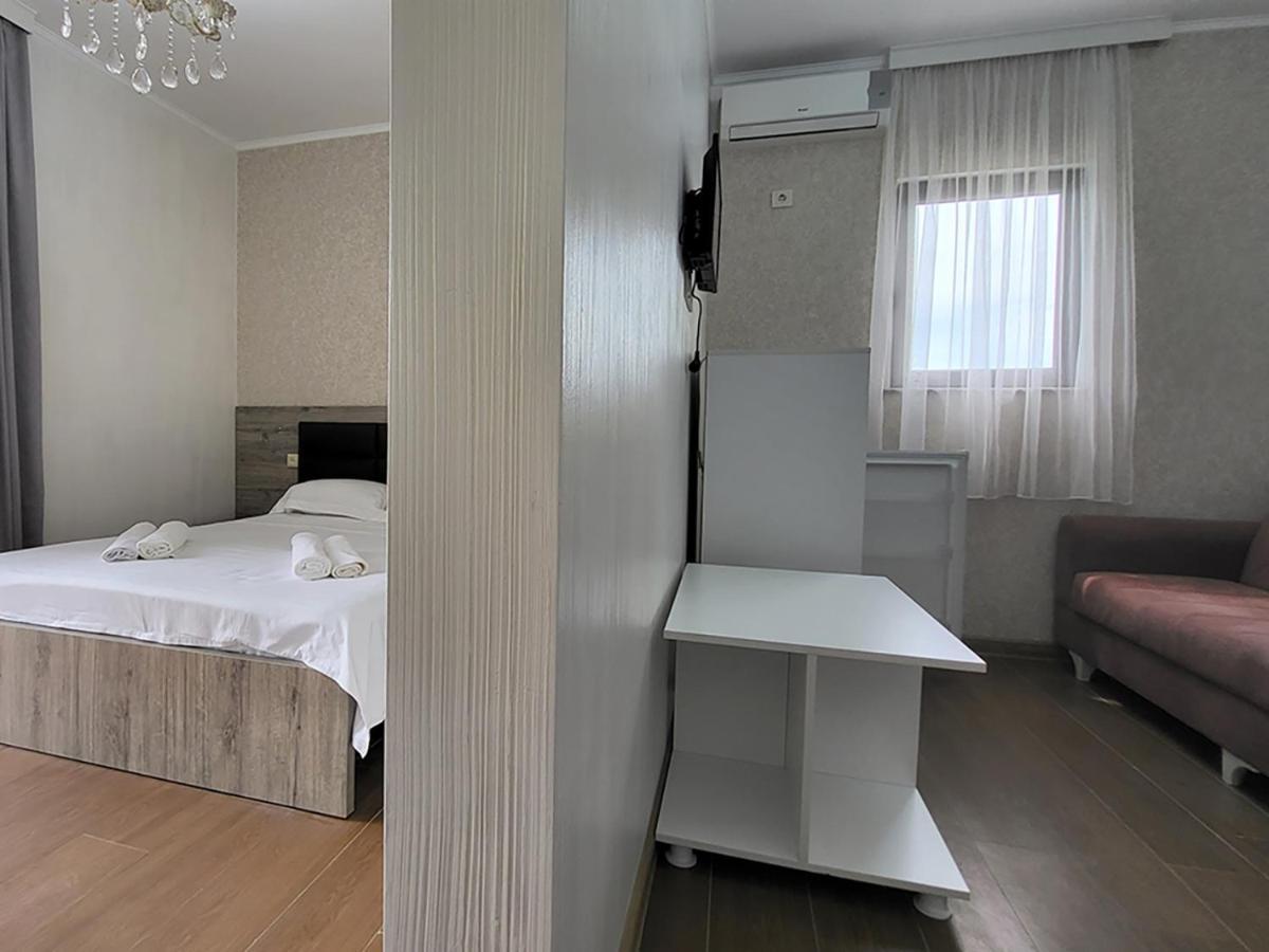 Mite Hotel Чакві Екстер'єр фото